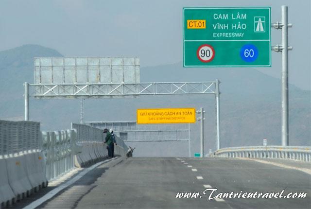 Cao Tốc Cam Lâm Vĩnh Hảo thông xe dịp lễ 30/4 có gì đặc biệt?