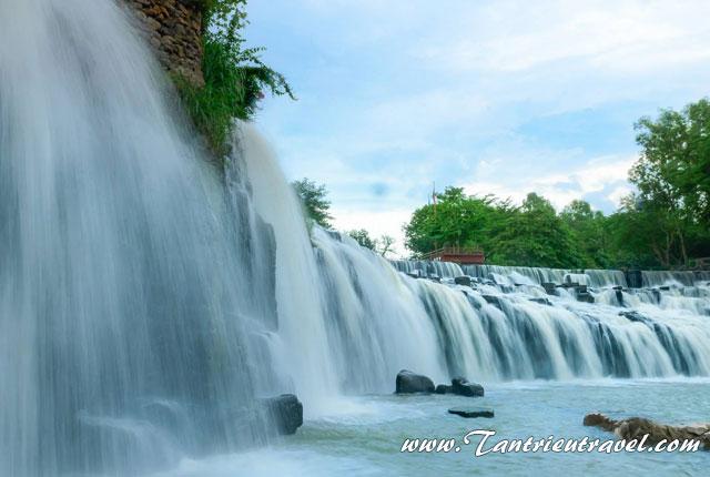 Thuê xe du lịch 16 chỗ, 29 chỗ, 45 chỗ đi Thác Đá Hàn Trảng Bom
