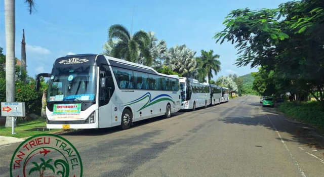 Thuê xe đưa đón công nhân tại tphcm