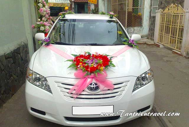 Cho thuê xe hoa cưới Toyota Altis 5 chỗ giá rẻ tại TPHCM
