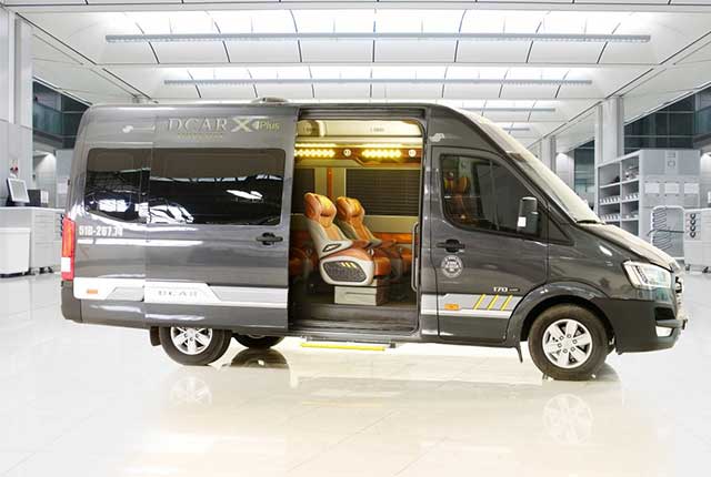 Thuê xe limousine 9 -16-19 -29 chỗ cao cấp tại TPHCM