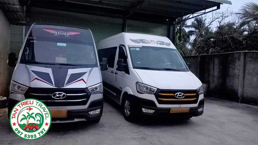 Đội xe 16 chỗ Hyundai Solati tham quan Bạc Liêu cuối tuần