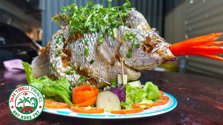 Đặc sản cá tai tượng chiên xù