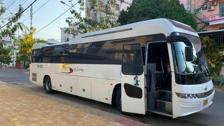 Cho thuê xe 45 chỗ giá rẻ tại TPHCM