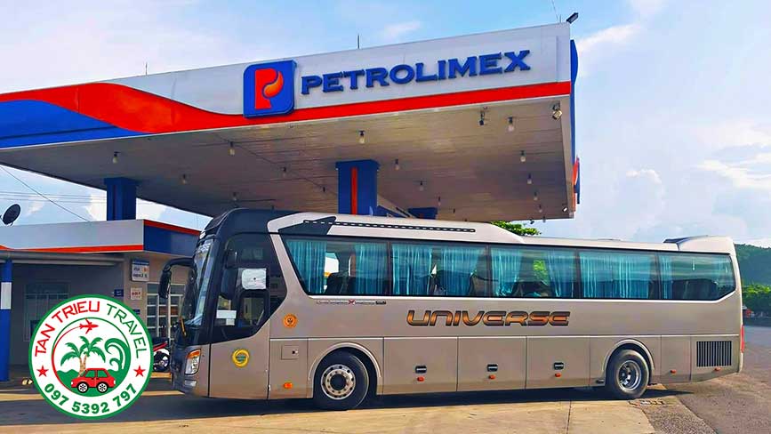 Chọn dòng xe 45 chỗ đi làm từ thiện ở những địa điểm xa