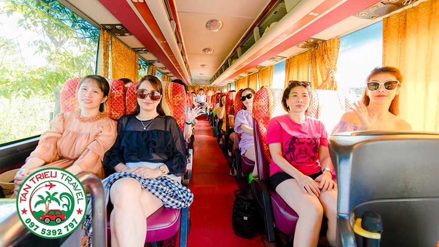 Sở hữu dòng xe 45 chỗ đời mới tiện nghi
