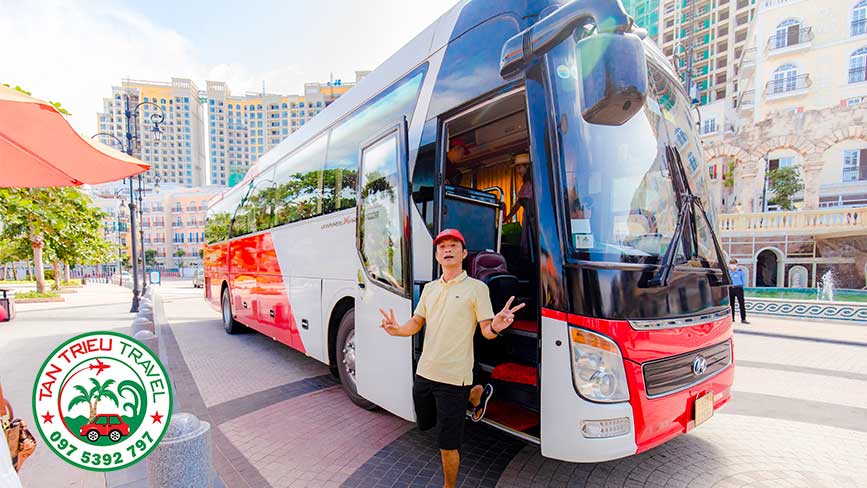 Lựa chọn xe 45 chỗ đời mới cùng Tân Triều Travel