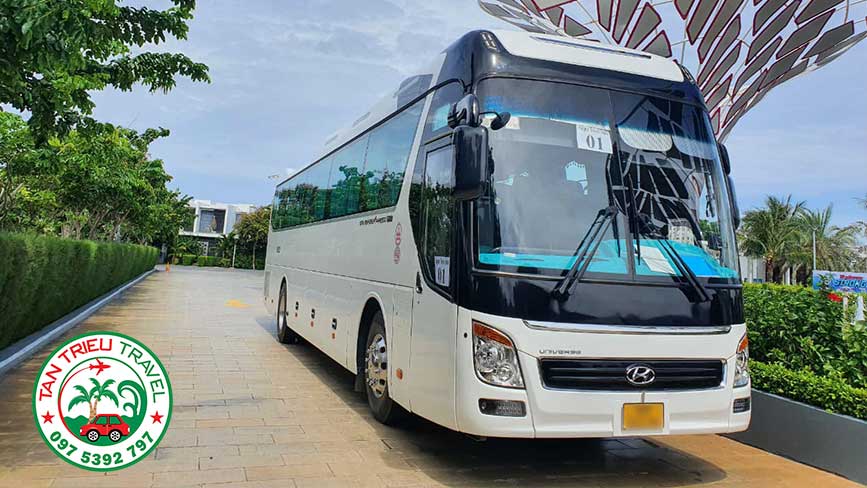 Dịch vụ cho thuê xe 45 chỗ Hyundai Universe tại TPHCM