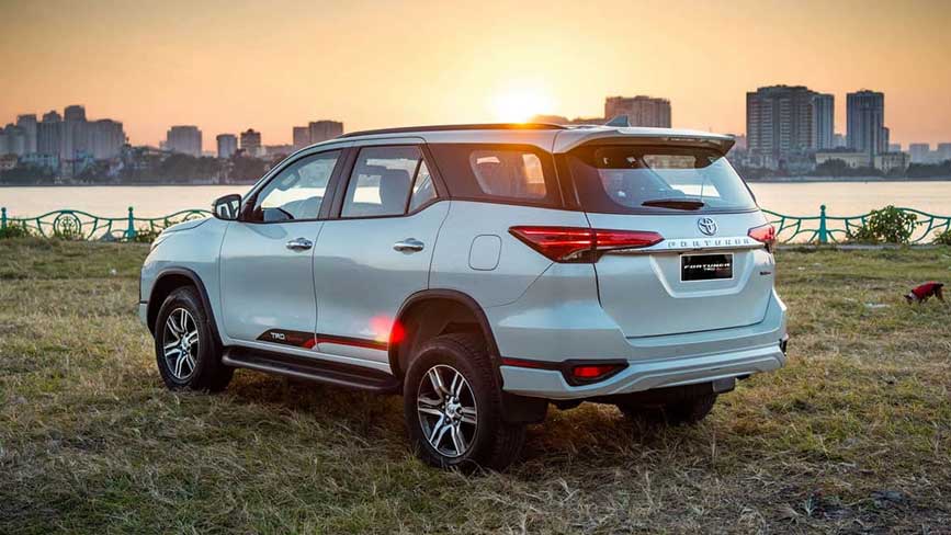 Ngoại thất thể thao của dòng xe Fortuner 7 chỗ