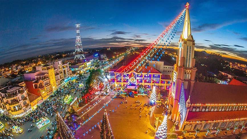 Nhà thờ Chánh Tòa Xuân Lộc Noel 2022