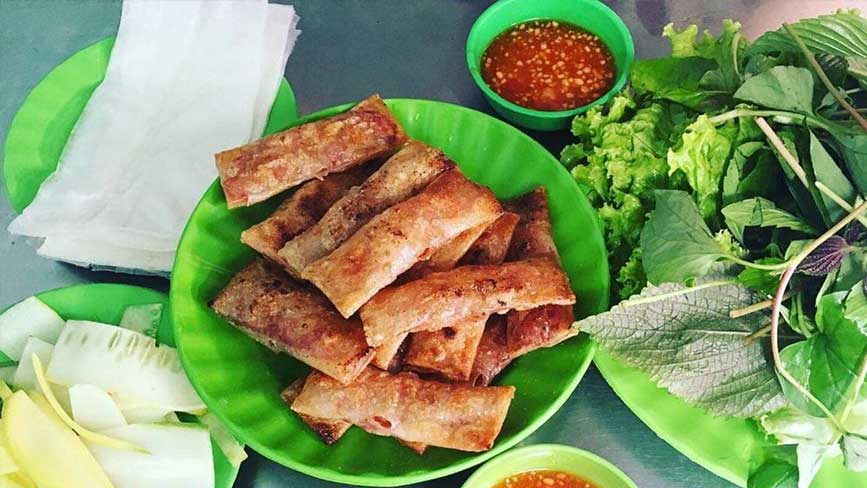 Thưởng thức đặc sản Chả Lụi