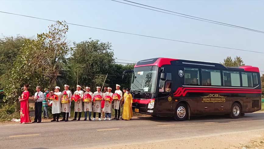 Thuê xe limousine đi đám cưới