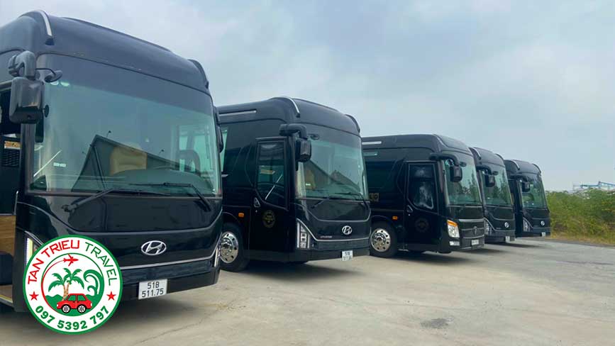 Đa dạng các dòng xe limousine tại Tân Triều Travel