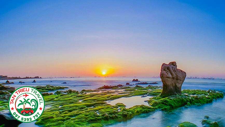 Cổ Thạch đẹp nhất mùa rêu xanh.
