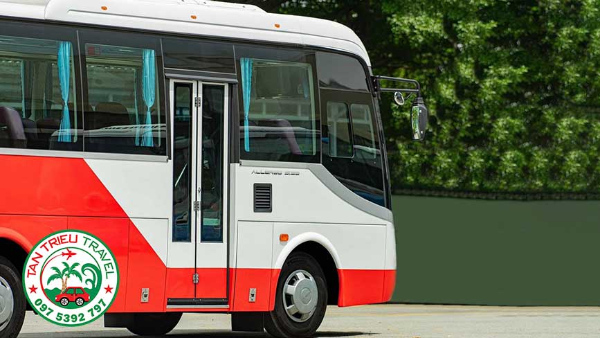 Chọn dòng xe 29 chỗ đời mới đi Gia Lai cùng Tân Triều Travel