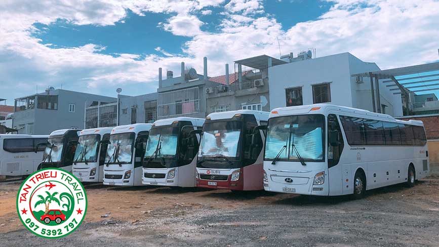 Lựa chọn xe du lịch đời mới chất lượng cao trong chuyến đi
