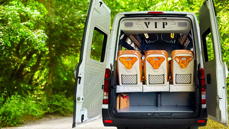 Cốp hành lý có thể chứa được nhiều đồ dùng