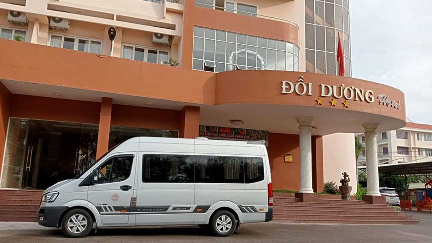 Lựa chọn dòng xe limousine 9 chỗ cao cấp đi Long An
