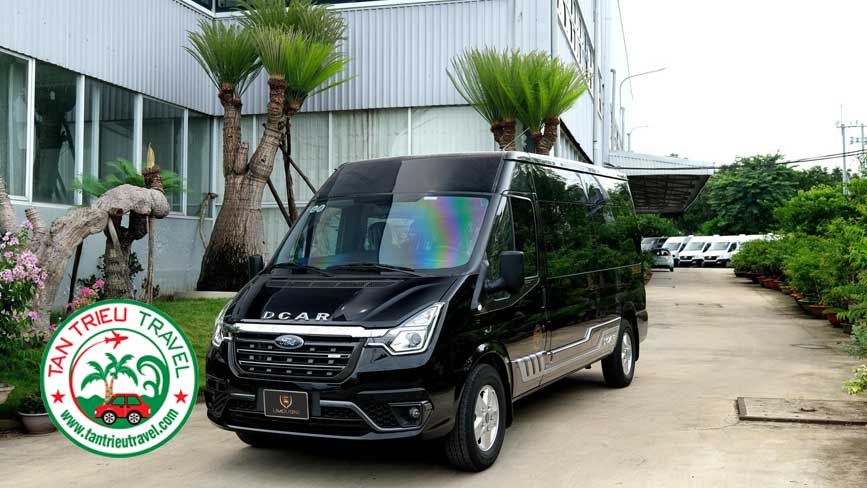 Xe limousine chạy dịch vụ luôn được chăm sóc cẩn thận