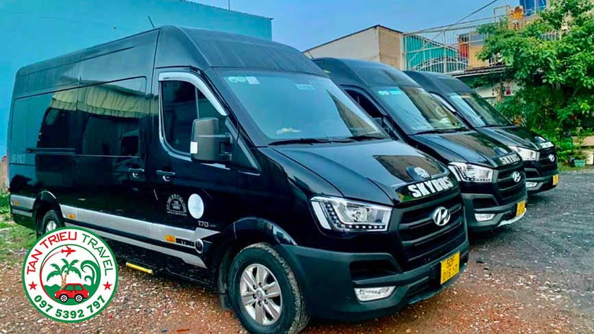 Tại Tân Triều Travel có đa dạng các dòng xe limousine
