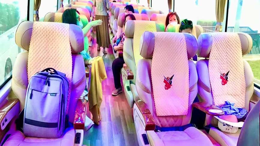 Rộng rãi và thoải mái, tiện nghi là ưu điểm vượt trội của xe limousine