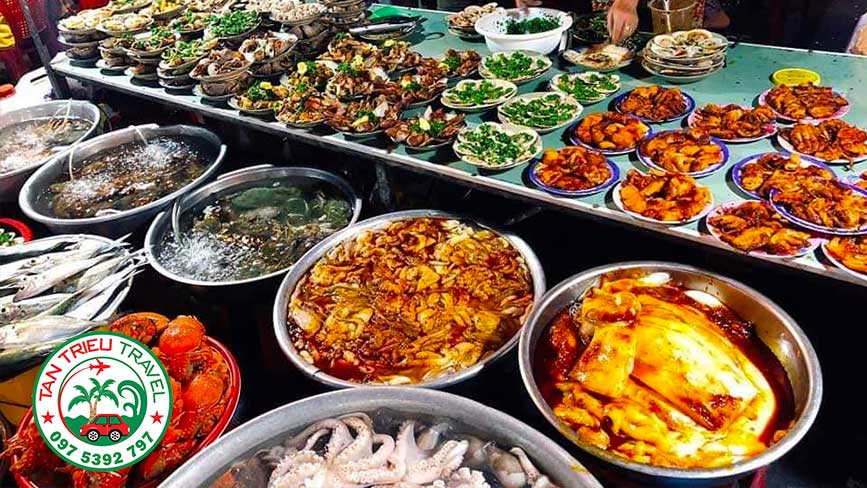 Ăn hải sản giá siêu rẻ tại chợ đêm Cổ Thạch