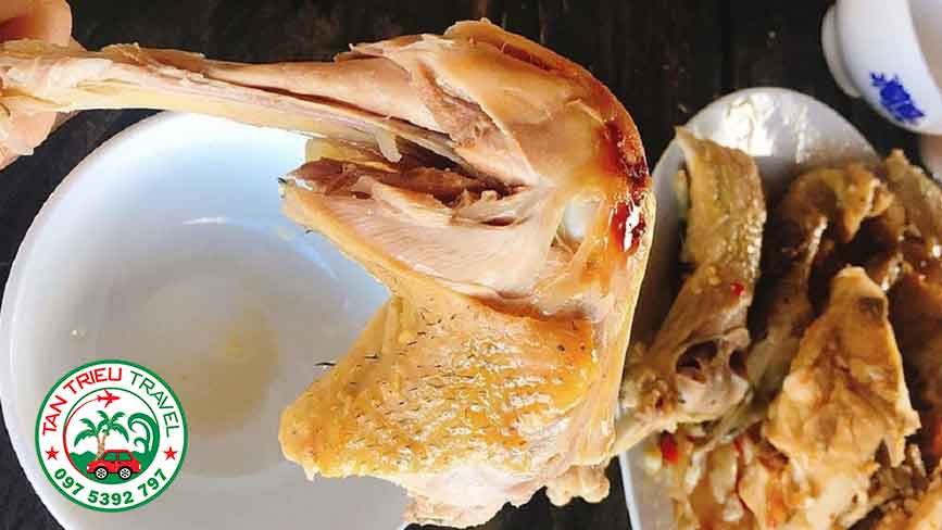 Món gà hấp rượu theo phong cách của người Vĩnh Long