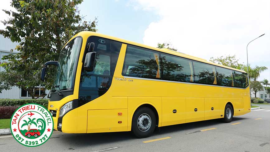 Chọn dòng xe 45 chỗ Thaco TB120 đi Phú Yên