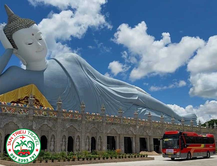 Dòng xe limousine cap cấp đi Sóc Trăng giá rẻ