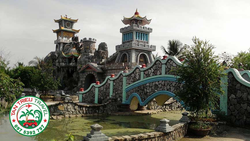 Chùa La Hán tựa như ngôi chùa trong chuyện cổ tích