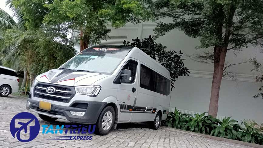 Thuê xe 16 chỗ uy tín và chất lượng tại TPHCM cùng Tân Triều Travel