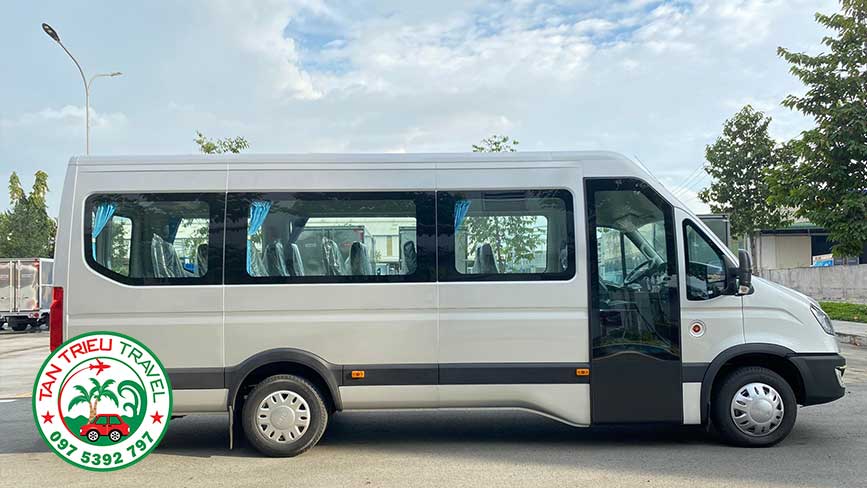 Thuê xe 16 chỗ Ford Transit đi Nha Trang giá rẻ