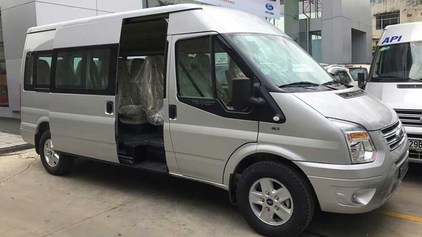 Solati bức tốc mạnh mẽ hơn so với Ford Transit