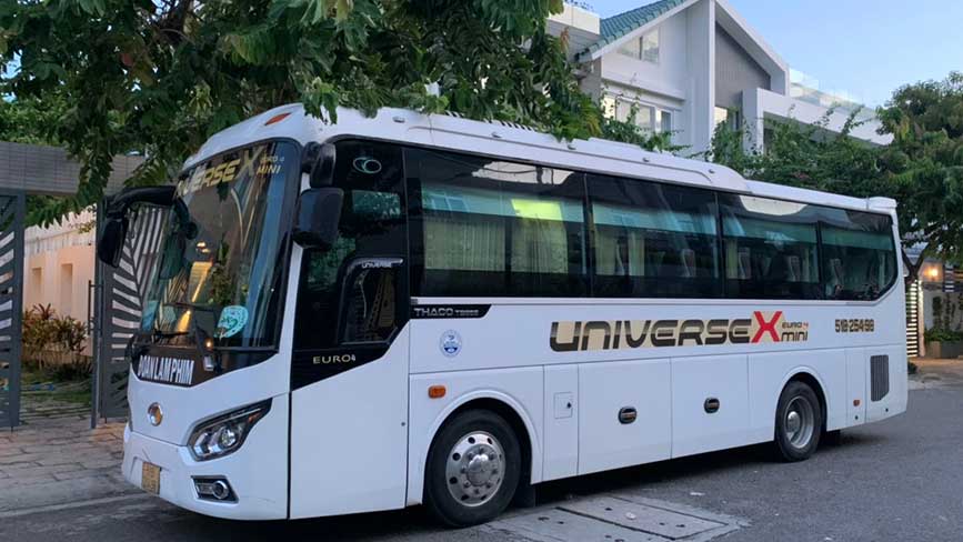 Chọn dòng xe 29 chỗ đời mới, máy lạnh đi Bình Phước