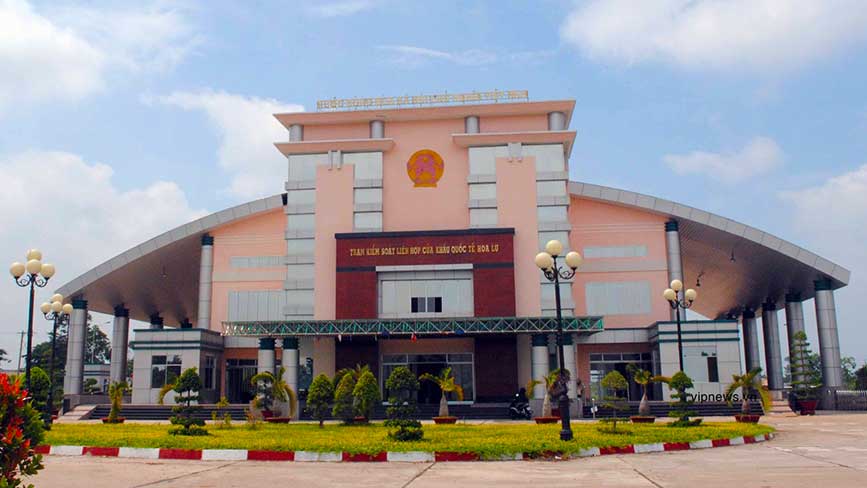 Cửa khẩu quốc tế Hoa Lư tại Lộc Ninh