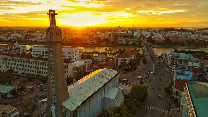 Cảnh đẹp thành phố Long Xuyên trong ánh chiều tà
