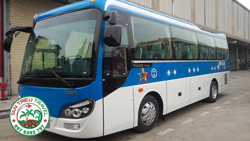 Thaco Town 82S - Mạnh mẽ trên từng cung đường