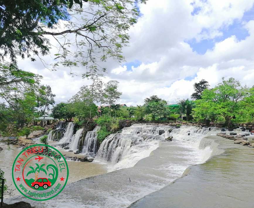 Cảnh đẹp thác đá Hàn