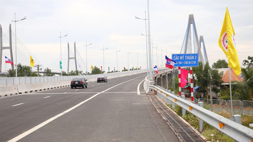 Thênh thang đường về Tây Đô