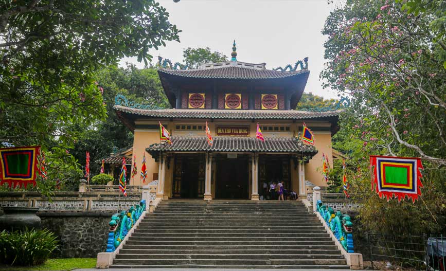 Đền thờ vua Hùng tại Thảo Cầm Viên