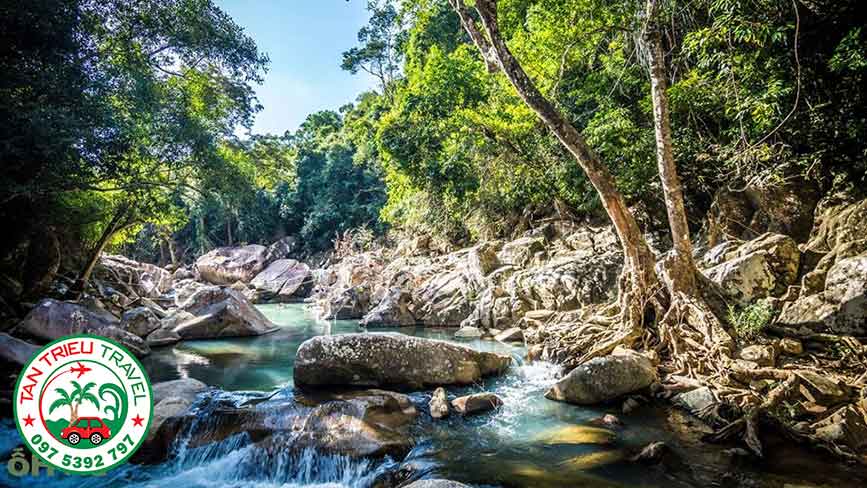 Tuyệt tình cốc phiên bản Việt Nam tại Suối Ba Hồ