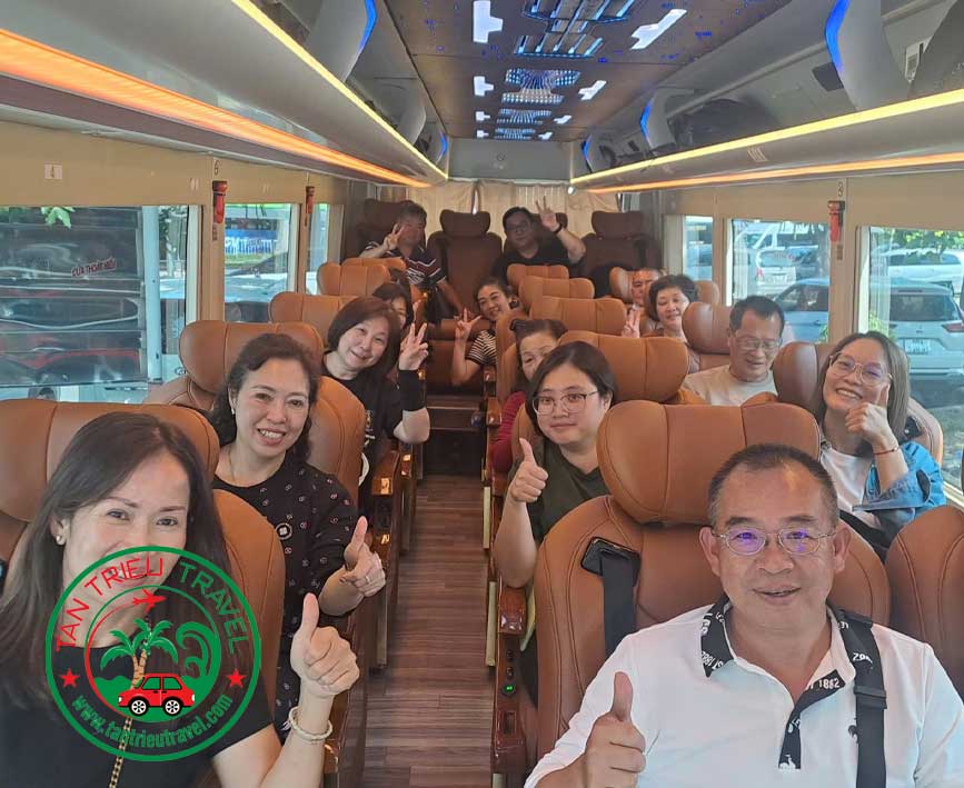 Nội thất dòng xe limousine 19 chỗ