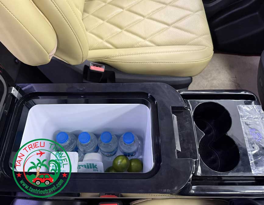 Limousine 9 chỗ cao cấp 2025 đi Lagi
