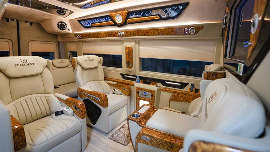 Lựa chọn dùng Dcar 9 chỗ President cao cấp